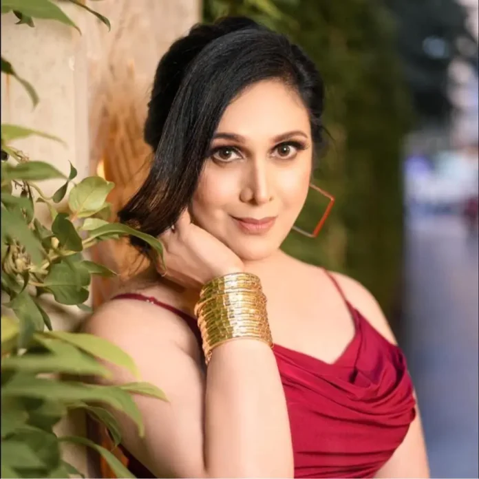 Meenakshi Seshadri Opens Up About Casting Couch. Recalls Being Asked: “Why Don’t You Come To My Room?”