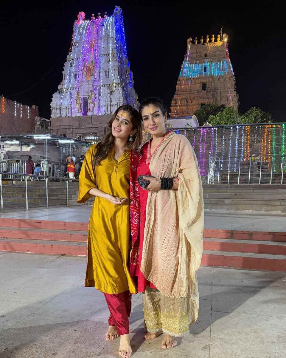 Rasha Thadani with her mother Raveena Tandon